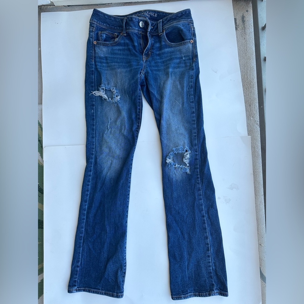 Regular/standard for jeans with rips